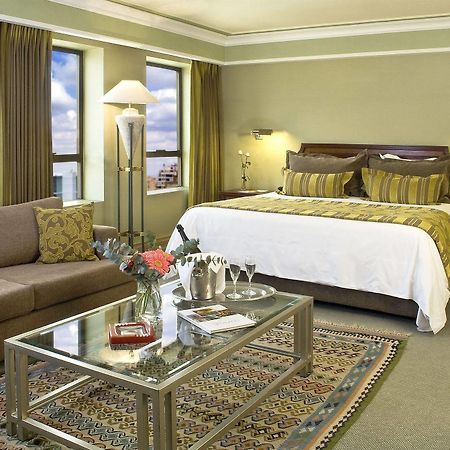 Hotel Regal Pacific Santiago du Chili Extérieur photo A room at the hotel
