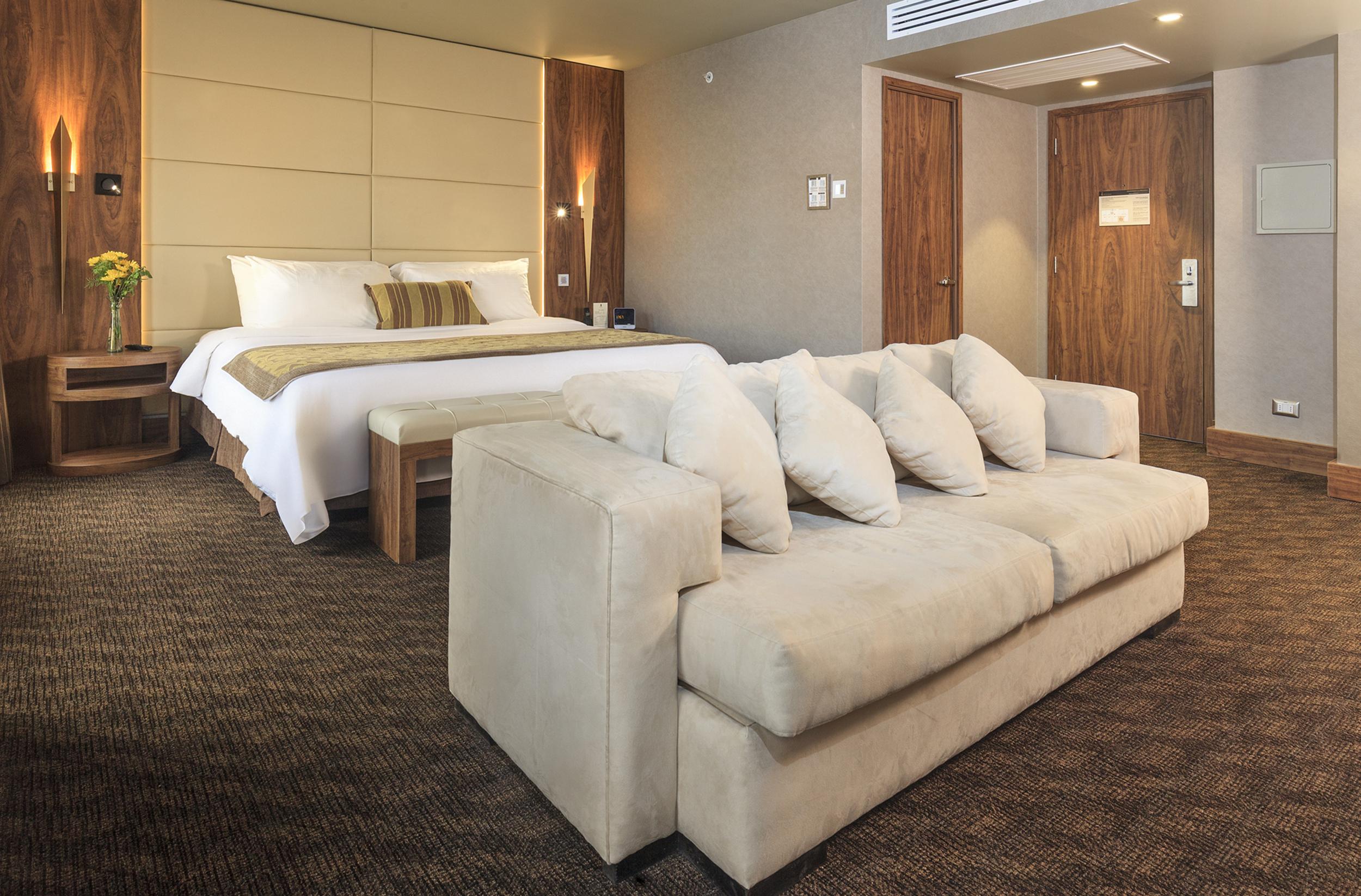 Hotel Regal Pacific Santiago du Chili Extérieur photo Suite at the Radisson Blu Hotel, Brussels