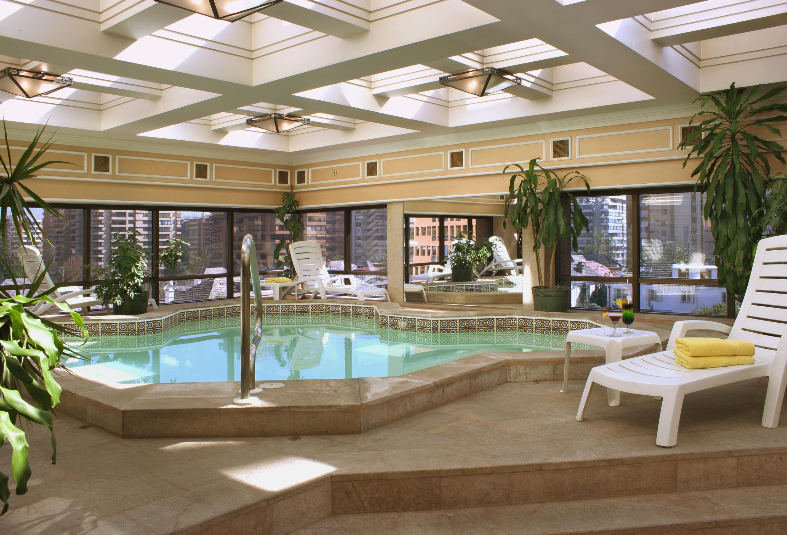 Hotel Regal Pacific Santiago du Chili Extérieur photo The pool at the Four Seasons Hotel