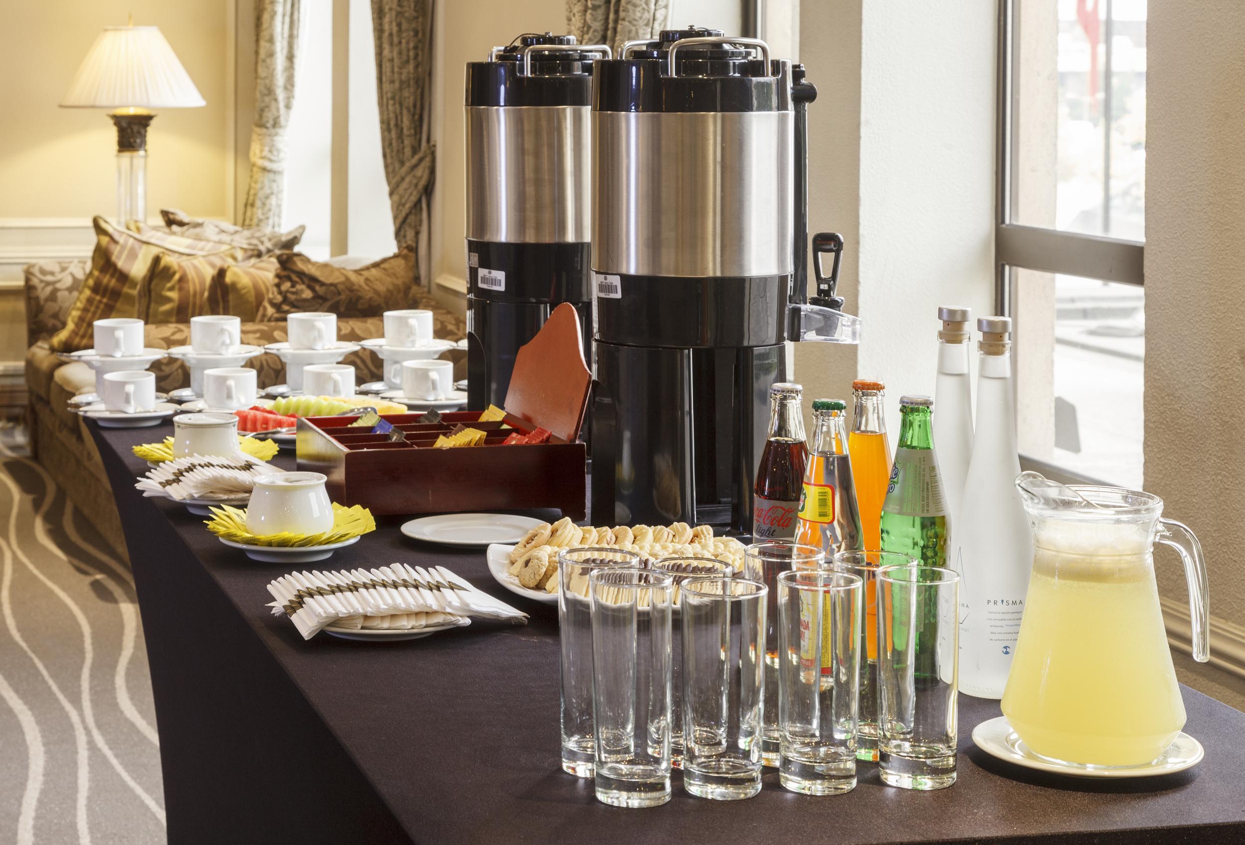 Hotel Regal Pacific Santiago du Chili Extérieur photo A coffee break