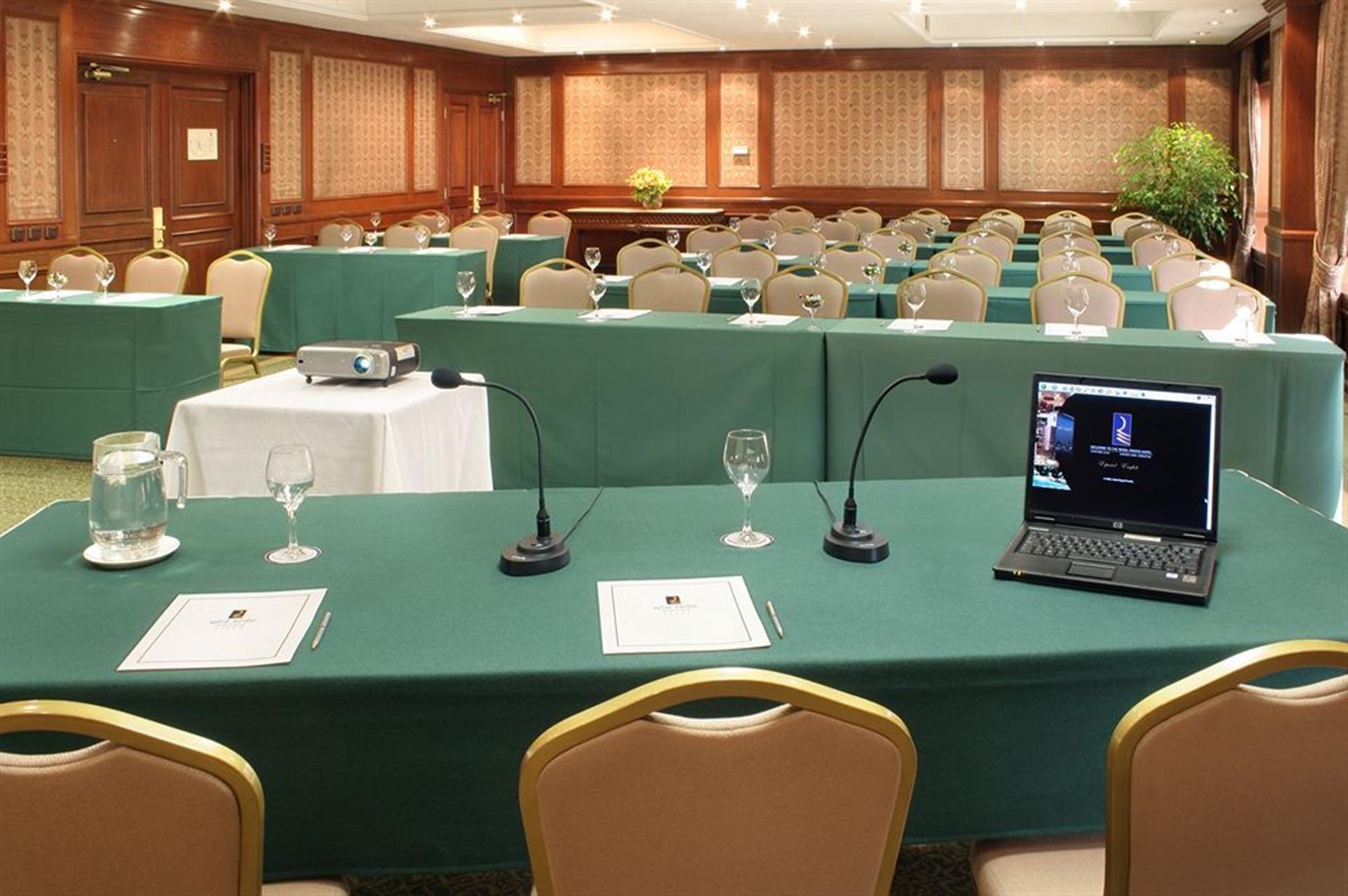 Hotel Regal Pacific Santiago du Chili Extérieur photo A telepresence system in use