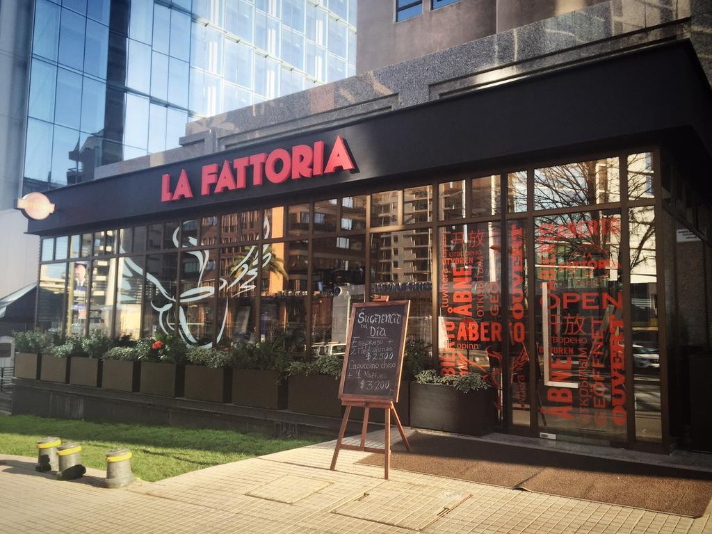 Hotel Regal Pacific Santiago du Chili Extérieur photo La Fattoria in Madrid